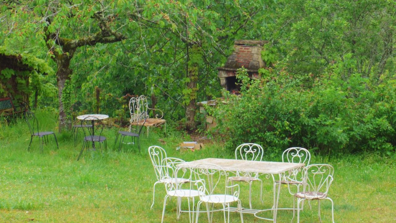 Chambre Lascaux Aux Meulieres A Domme Bed & Breakfast Exterior photo