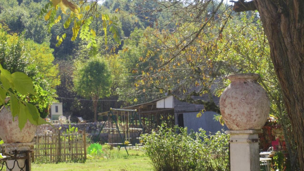 Chambre Lascaux Aux Meulieres A Domme Bed & Breakfast Exterior photo